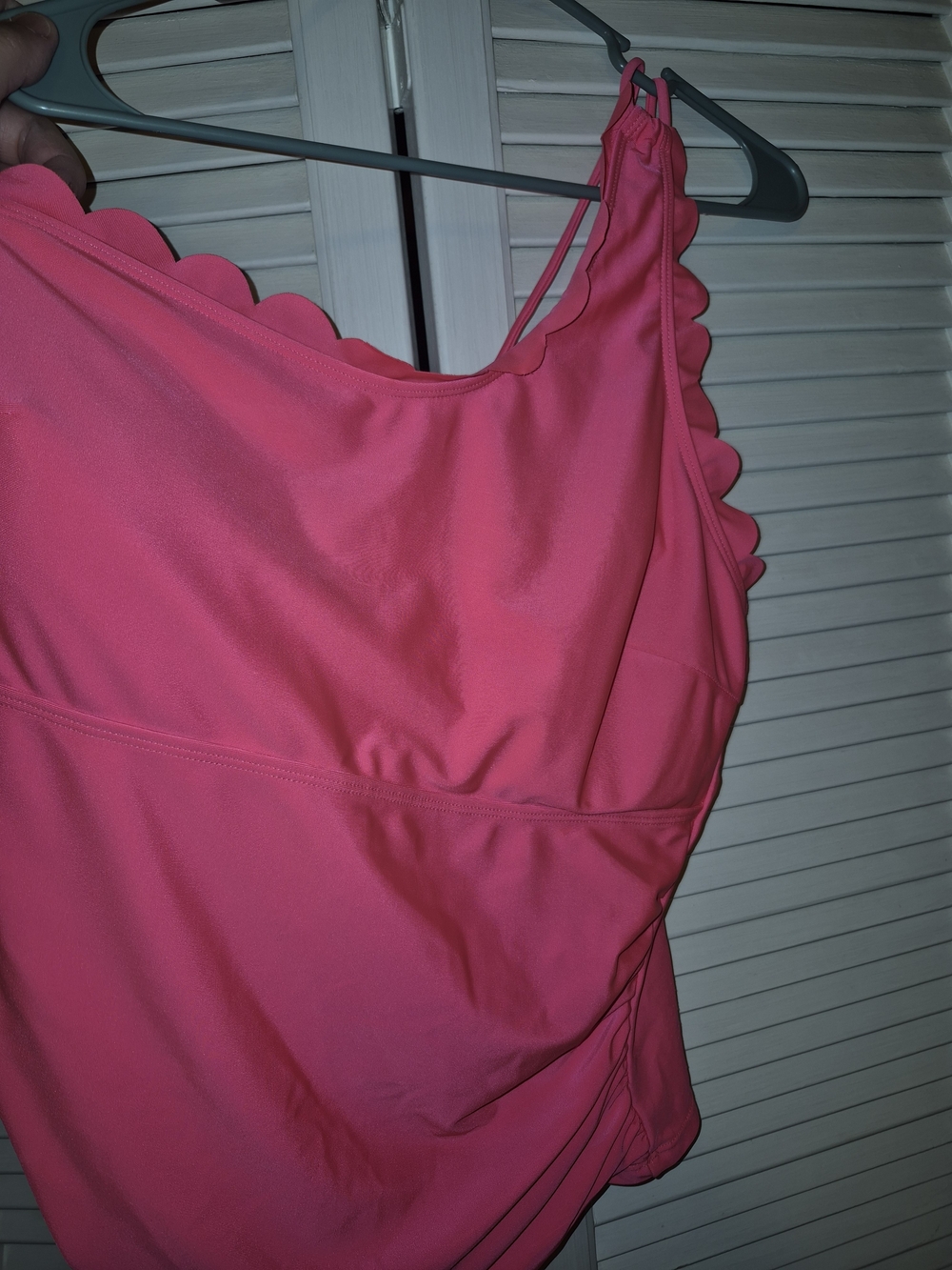 Scallop Trim Hot Pink Tankini Top